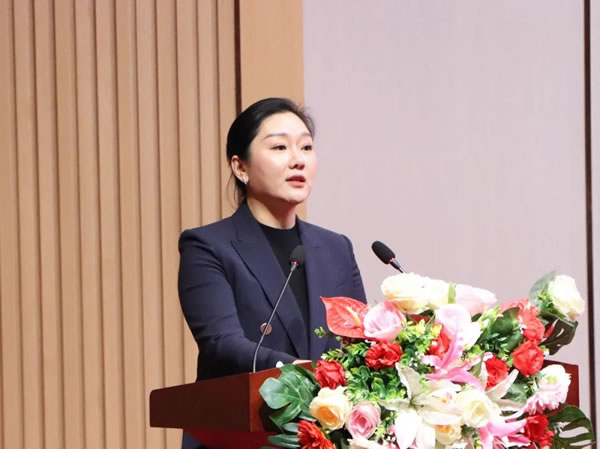 华建铝业集团2023年度总结表彰大会隆重召开，格温特门窗多部门及个人受到表彰