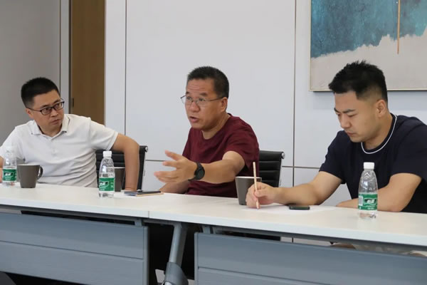 著名经济学家马光远莅临米兰之窗总部参观调研