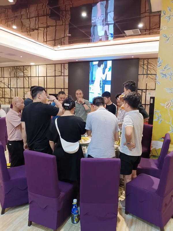 【开业喜讯】热烈庆祝伊洛德门窗四川泸州店盛大开业！